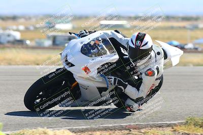 media/Oct-15-2023-TrackXperience (Sun) [[85198ff50b]]/Group 3/session 4 turn 3/